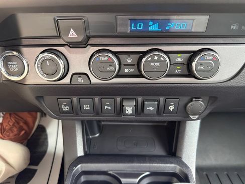 Used 2021 Toyota Tacoma TRD Off-Road w/ Technology Package AWD/4WD image 37