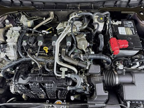 Used 2024 Nissan Altima 2.5 SV image 39