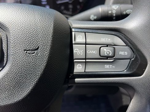 Used 2025 RAM ProMaster 2500 w/ Convenience Group FWD image 14