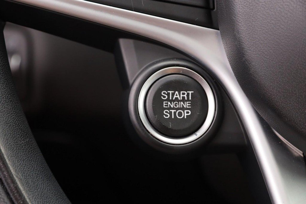 Used 2019 Alfa Romeo Giulia AWD image 15