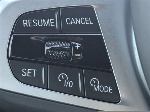 Used 2023 BMW X7 xDrive40i w/ Executive Package image 36