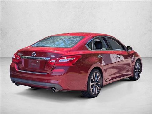 Used 2017 Nissan Altima 2.5 SL w/ 2.5 Technology Package FWD image 5
