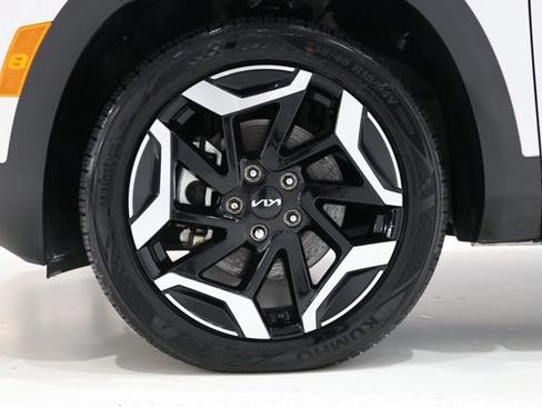 Used 2025 Kia Seltos SX w/ SX Sunroof Package AWD/4WD image 11