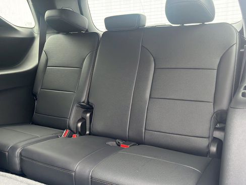 New 2026 Chevrolet Traverse High Country w/ LPO, Floor Liner Package FWD image 23