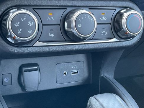 New 2025 Nissan Versa SV w/ Trunk Package image 29