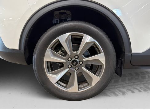 Used 2025 Ford Escape Platinum w/ Premium Technology Package AWD/4WD image 55