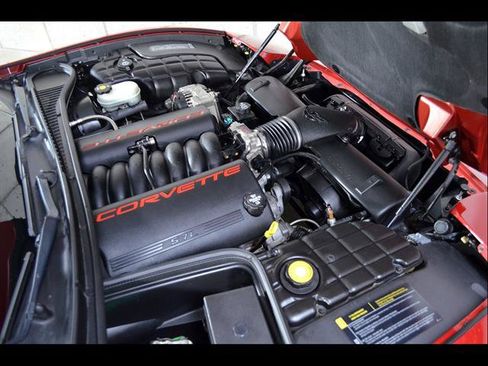 Used 2004 Chevrolet Corvette Coupe w/ Preferred Equipment Group RWD image 22