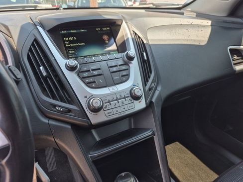 Used 2017 Chevrolet Equinox LT w/ Convenience Package FWD image 11
