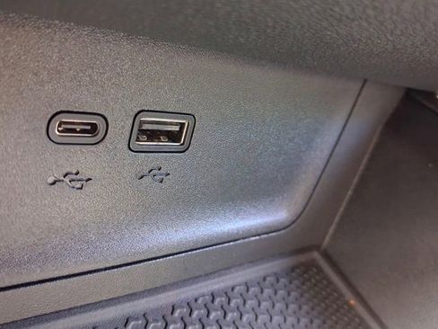 Used 2025 Chevrolet Equinox RS w/ Convenience Package III FWD image 32