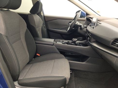 Used 2023 Nissan Rogue SV image 21