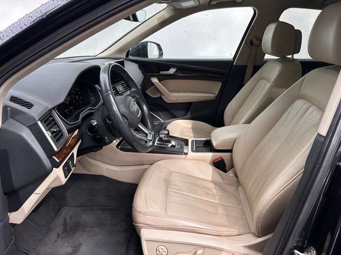 Used 2018 Audi Q5 2.0T Premium Plus w/ Premium Plus Package AWD/4WD image 3