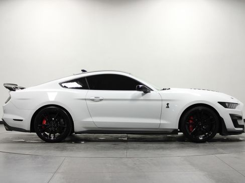 Used 2021 Ford Mustang Shelby GT500 w/ Technology Package image 3