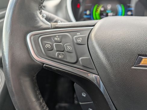 Used 2017 Chevrolet Volt LT w/ Comfort Package image 18