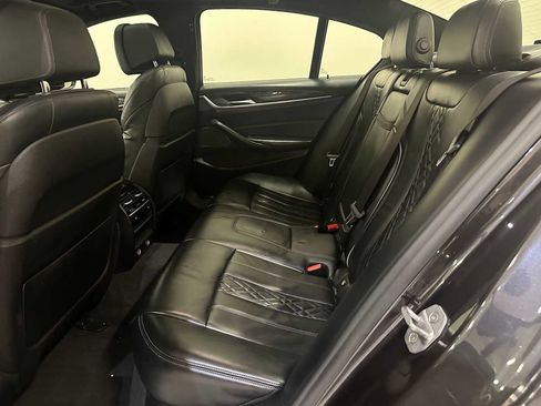 Used 2018 BMW M550i xDrive image 24