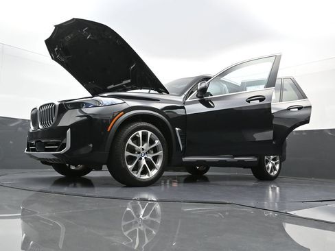 Used 2024 BMW X5 xDrive40i w/ Premium Package AWD/4WD image 40
