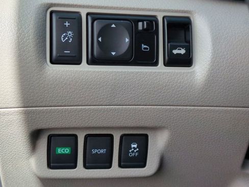 Used 2017 Nissan Sentra SV w/ Driver's Assist Package image 19