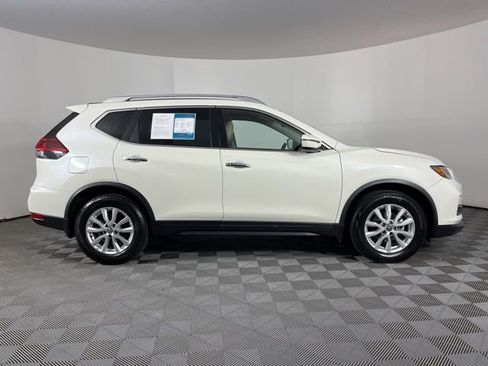 Used 2020 Nissan Rogue SV image 11