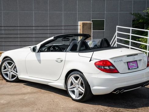 Used 2009 Mercedes-Benz SLK 55 AMG image 40