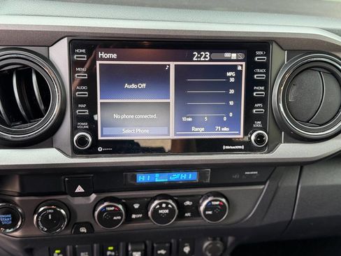 Used 2021 Toyota Tacoma TRD Sport image 19