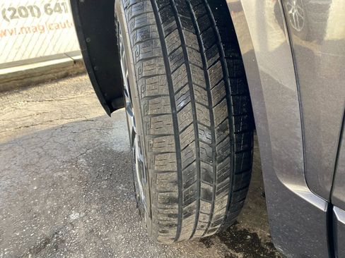 Used 2017 GMC Acadia Denali w/ Technology Package image 43