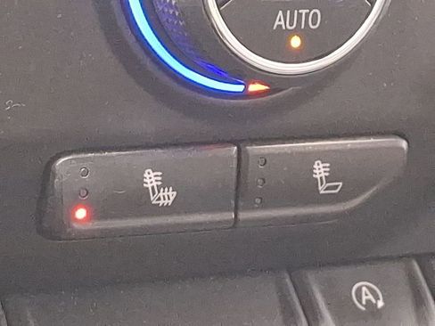 Used 2019 Chevrolet Silverado 1500 LT w/ All-Star Edition image 23