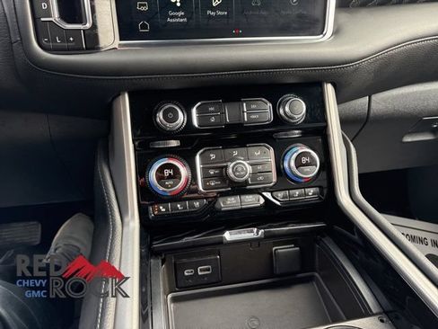 Used 2024 GMC Yukon XL Denali AWD/4WD image 21