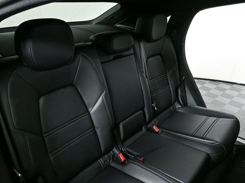 Certified 2025 Porsche Cayenne Coupe image 22