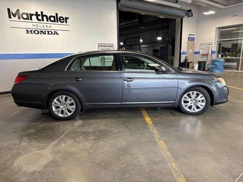 Used 2009 Toyota Avalon XLS FWD image 4