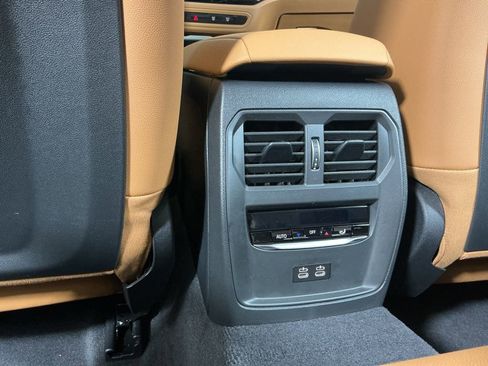 New 2026 BMW 330i Sedan w/ M Sport Package image 27