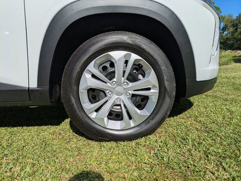 New 2026 Chevrolet Trax LS w/ Driver Confidence Package image 10