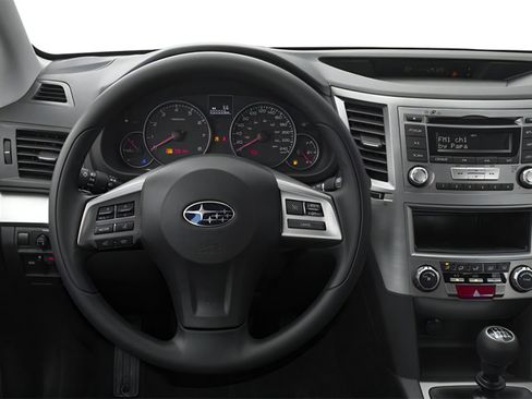 Used 2013 Subaru Outback 2.5i Limited AWD/4WD image 4