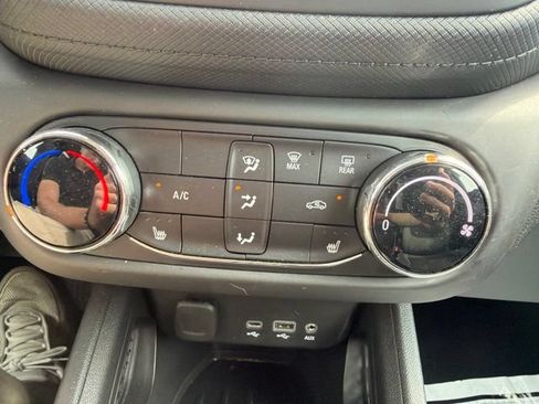 Used 2023 Chevrolet TrailBlazer LT FWD image 25