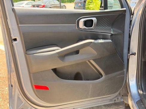 Used 2024 Kia Sorento S FWD image 22