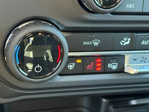 New 2025 Ford Bronco Badlands image 13