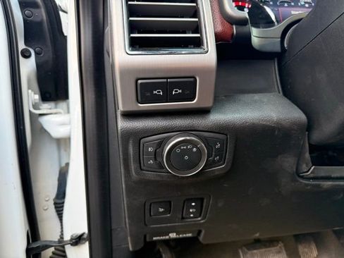 Certified 2020 Ford F350 Platinum image 23