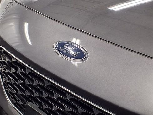 Used 2021 Ford Escape Titanium image 32