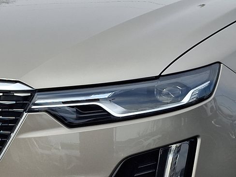 Certified 2022 Cadillac XT6 Premium Luxury w/ Technology Package image 9