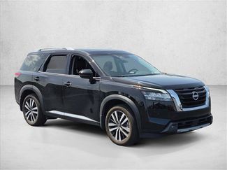 Used 2024 Nissan Pathfinder Platinum w/ Cargo Package FWD video 3