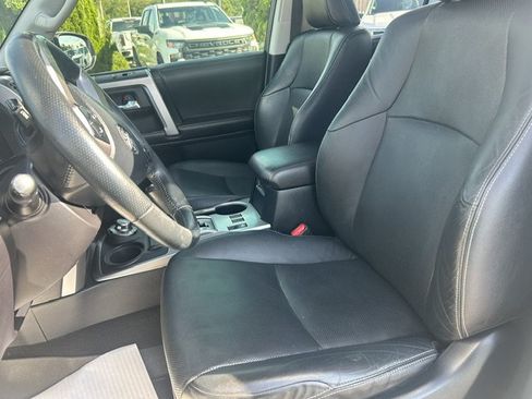 Used 2016 Toyota 4Runner Limited AWD/4WD image 22