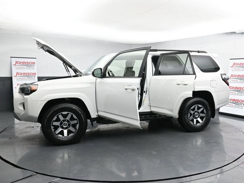 Used 2019 Toyota 4Runner TRD Off-Road image 42