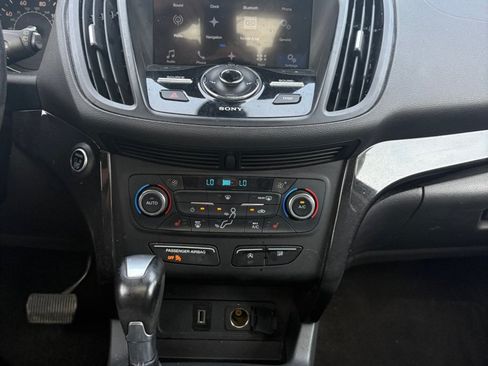 Used 2017 Ford Escape Titanium FWD image 15