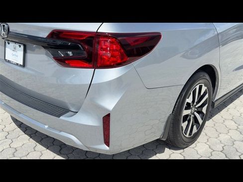 Certified 2025 Honda Odyssey EX-L image 19