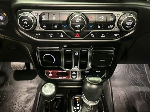 Used 2022 Jeep Wrangler Unlimited Rubicon image 28