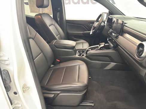 Used 2023 Chevrolet Colorado LT w/ LT Convenience Package III AWD/4WD image 26