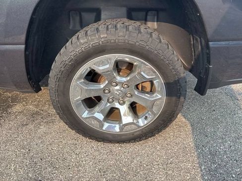 Used 2019 RAM 1500 Big Horn AWD/4WD image 9