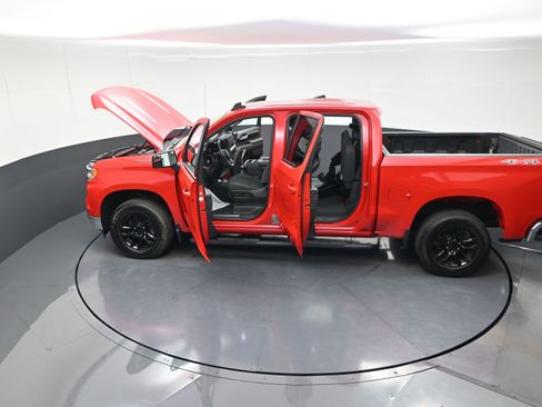 Used 2022 Chevrolet Silverado 1500 LT AWD/4WD image 15