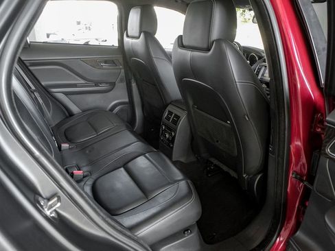 Used 2017 Jaguar F-PACE S image 43