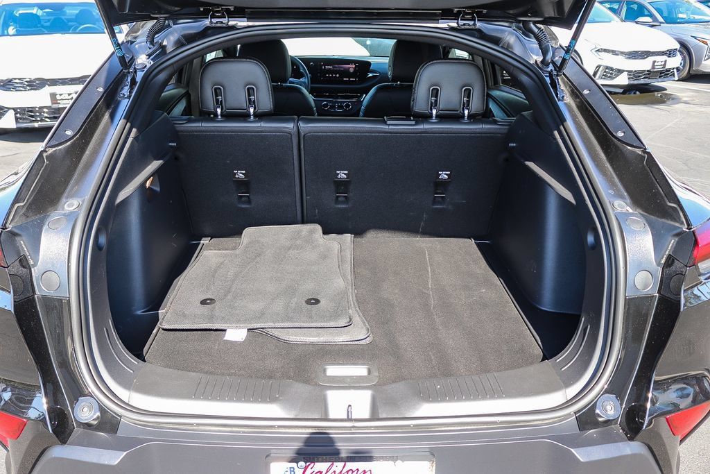 Used 2025 Buick Envista Preferred FWD image 28