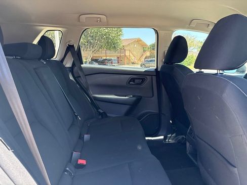 Used 2024 Nissan Rogue S FWD image 12