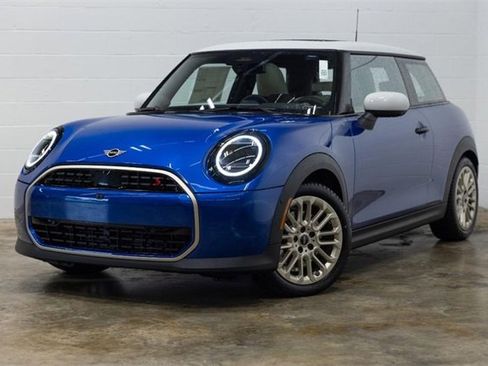 Certified 2025 MINI Cooper S image 9
